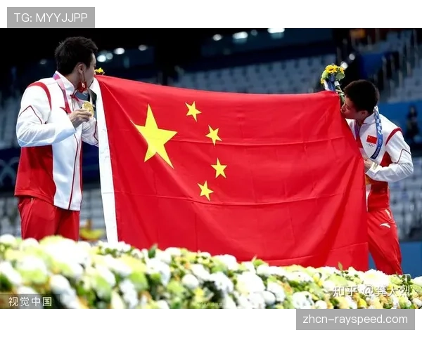 男子10米台决赛收官，曹缘练俊杰东道主朱子锋展开激战